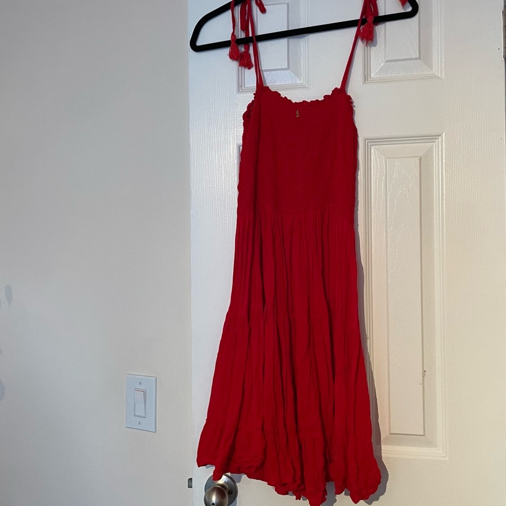 Red dress - Picture 4 of 5